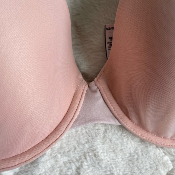 Victoria's Secret | Body By Victoria Lined Perfect Coverage | Size 34DD - Picture 9 of 11